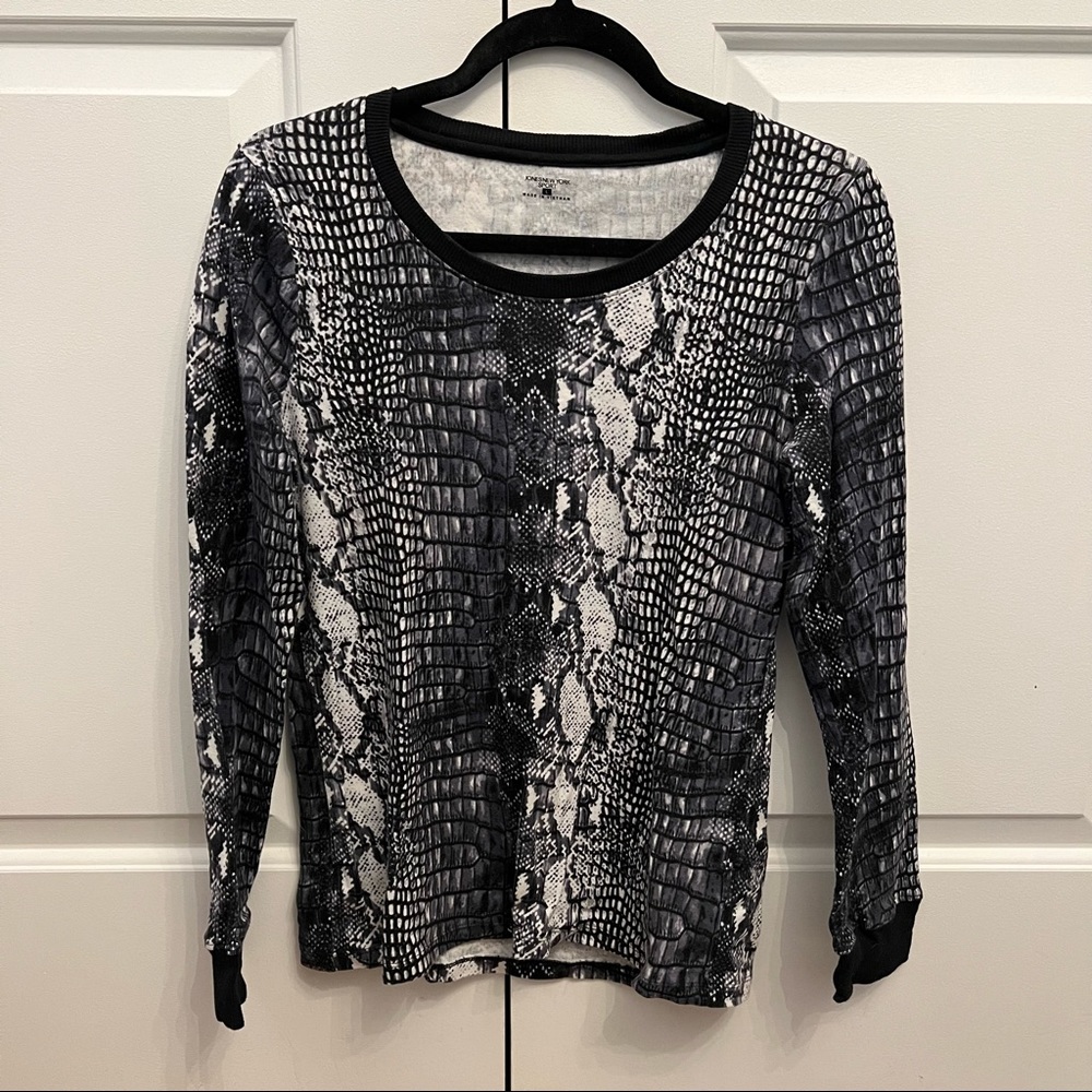 Jones New York Sport Snake Pullover Top